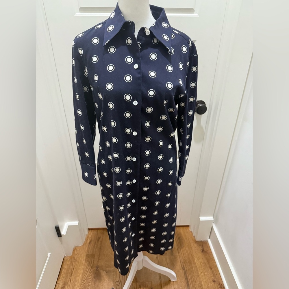 Ellen Tracy. Navy & White Polka Dot Shirt Dress. Size 8.